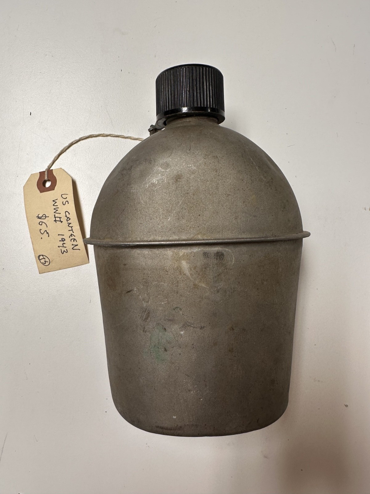 Original WWII US Military Metal Canteen with Cap/Cork 1943