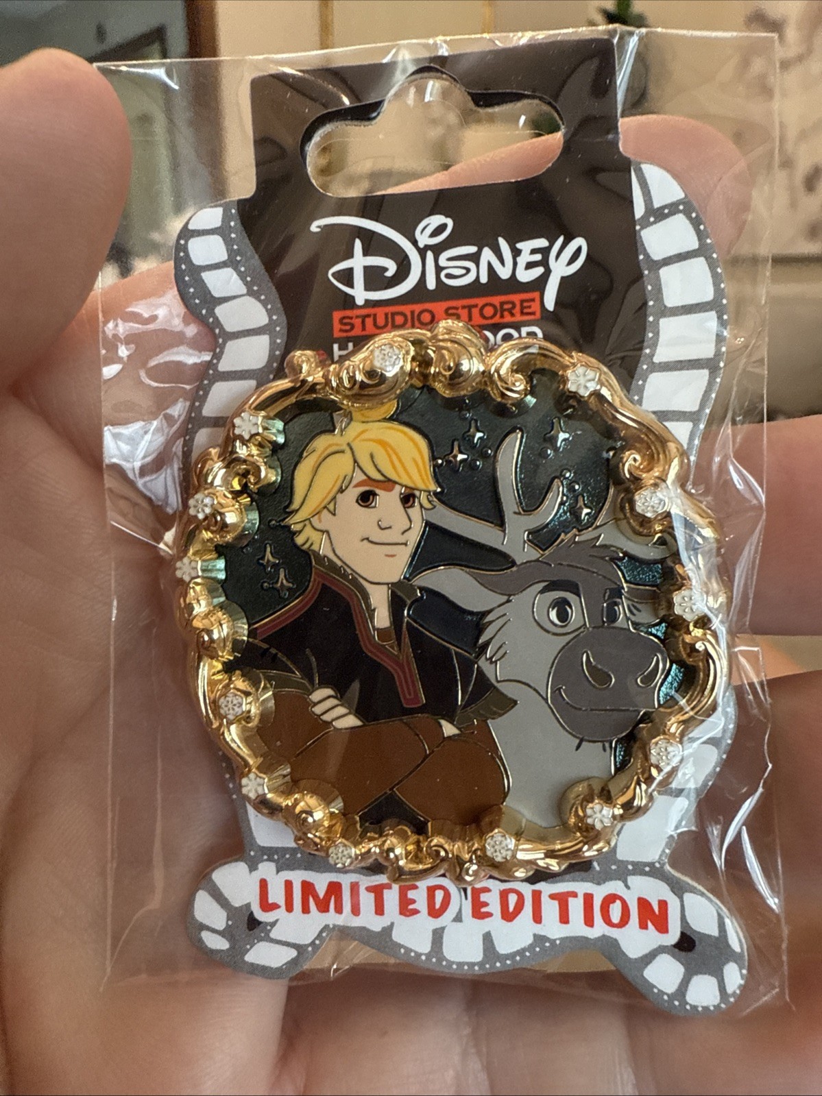 DISNEY Trading Pin FROZEN  KRISTOFF & SVEN Gold Frame LE 400 DSF DSSH