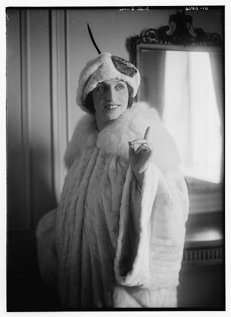 Photo:Galli Curci Woman in Fur Coat and Hat Portrait