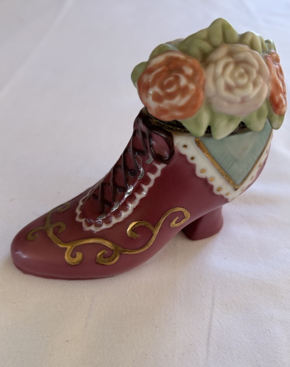 Porcelain Victorian style shoe Shaped Hinged Trinket Box Floral Rose Lid mauve