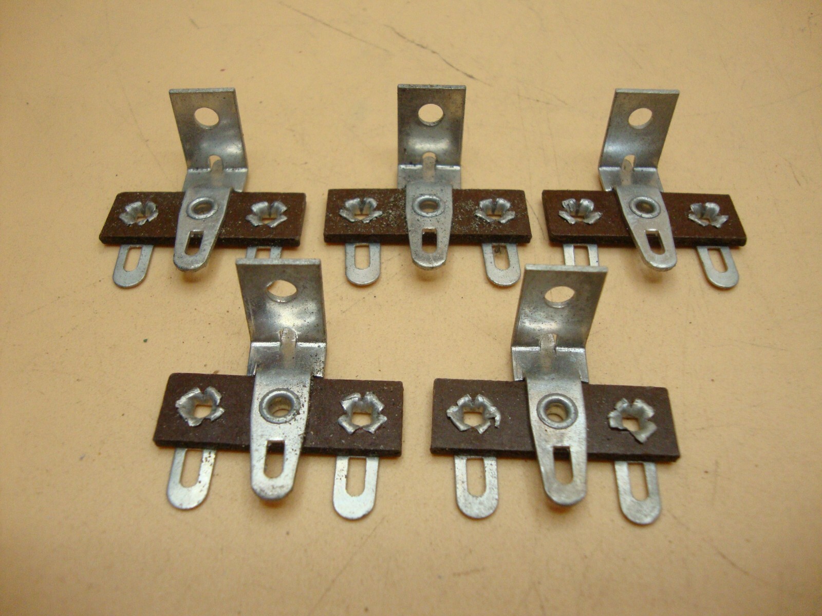 Terminal Strip, 3 Lug, 1 Lug Common, Phenolic Terminal Strip NOS (M205) (Qty 5)