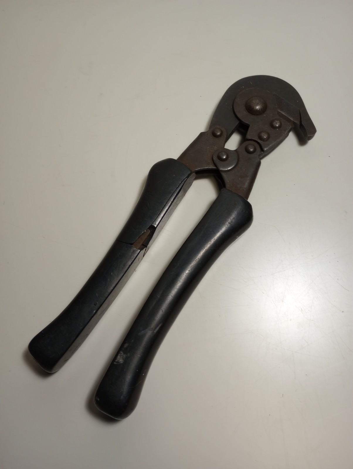 Original WWII US Army M1938 Wire Cutter WM SCHOLLHORN - DATED 1941