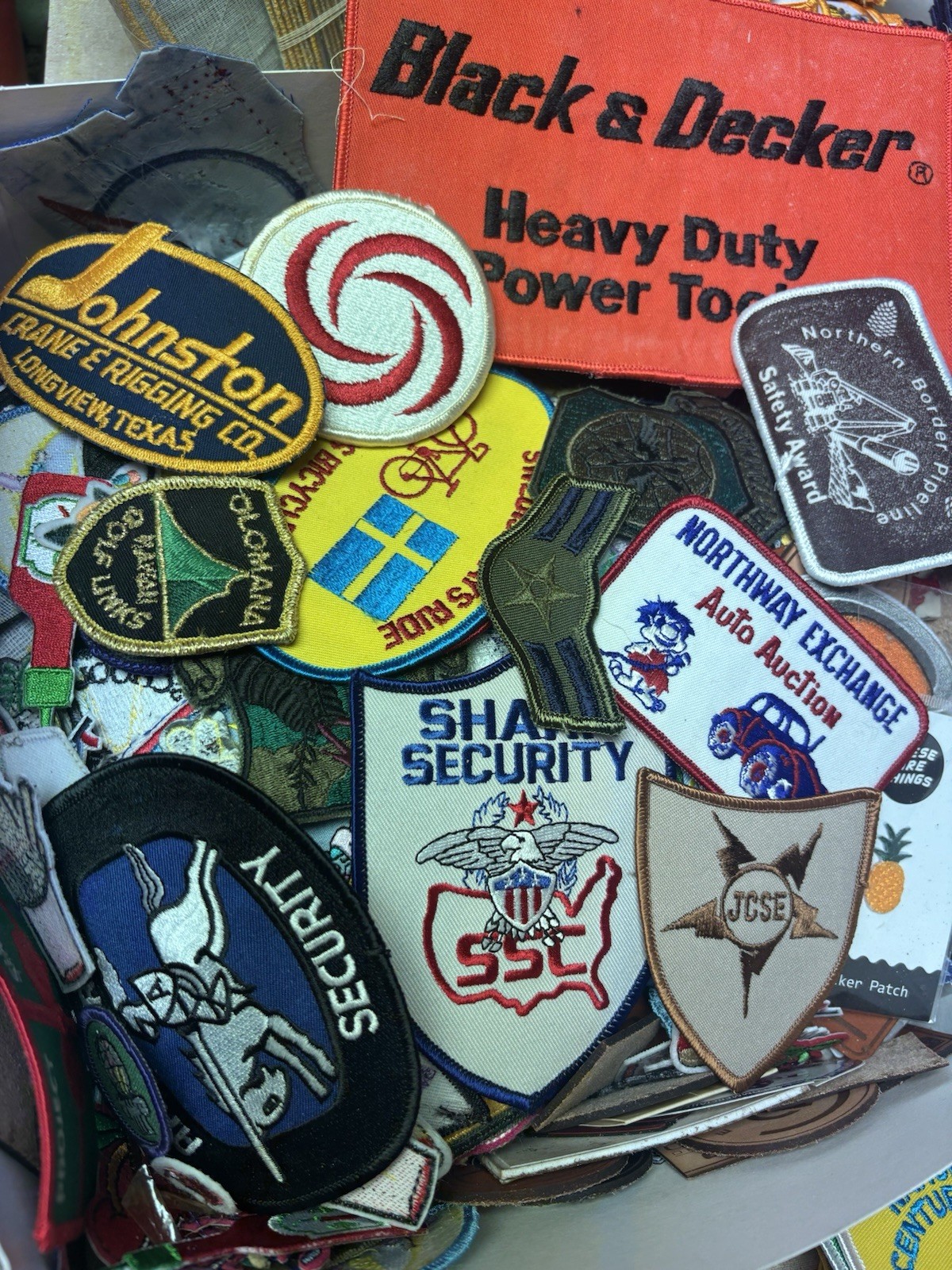 50 lot Random Mix High quality Sew Iron on Patches Fashion Embroidered USA Retro