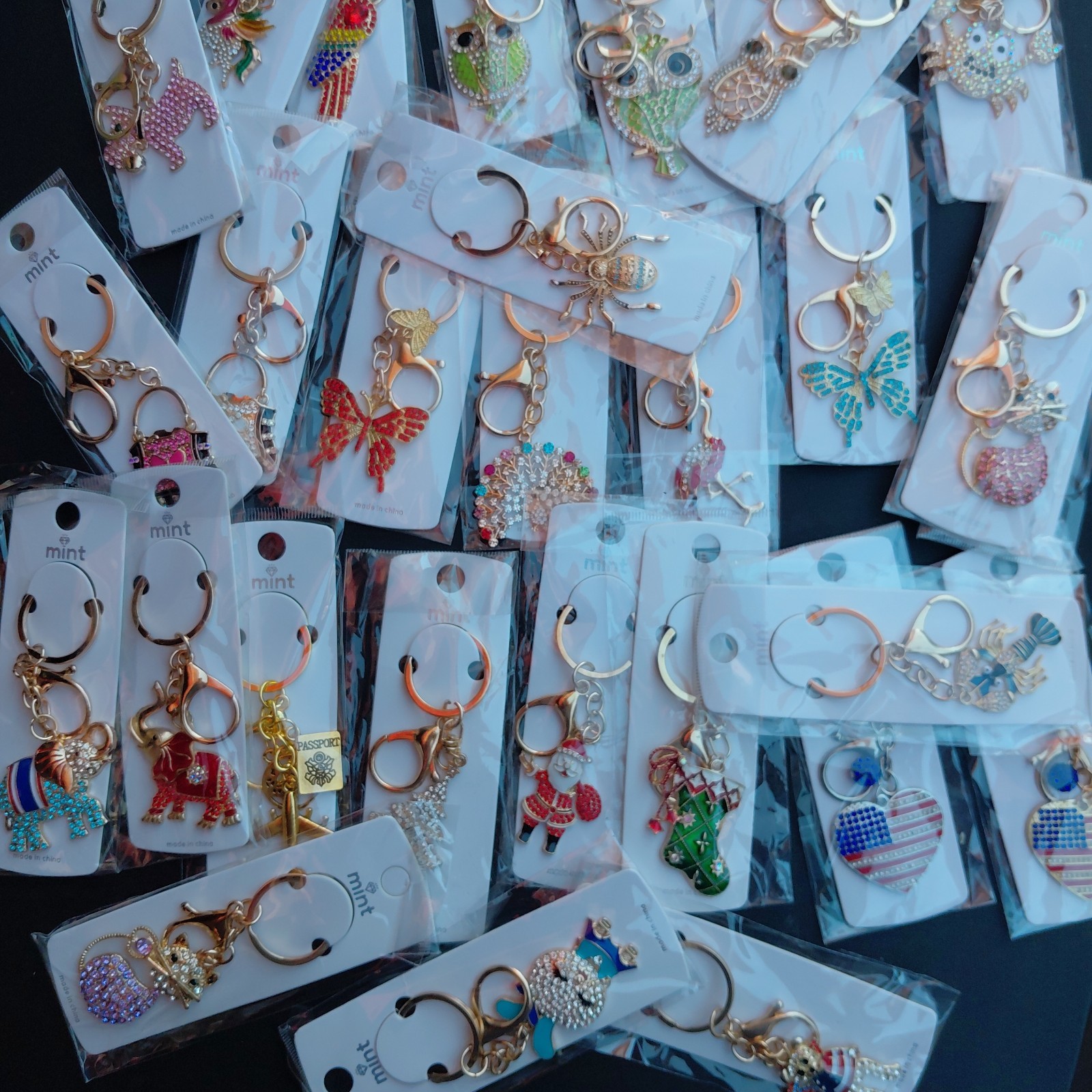 Bulk Wholesale 100  pcs Key Chains  Mixed Styles Metal-Free Shipping.