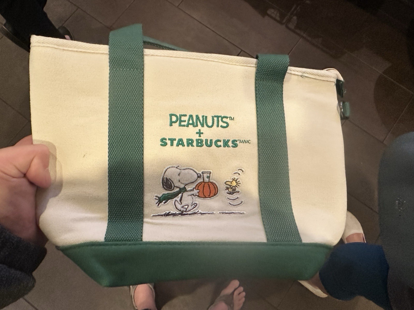 RARE SOLD OUT Starbucks x Peanuts Snoopy Great Pumpkin Tote Bag