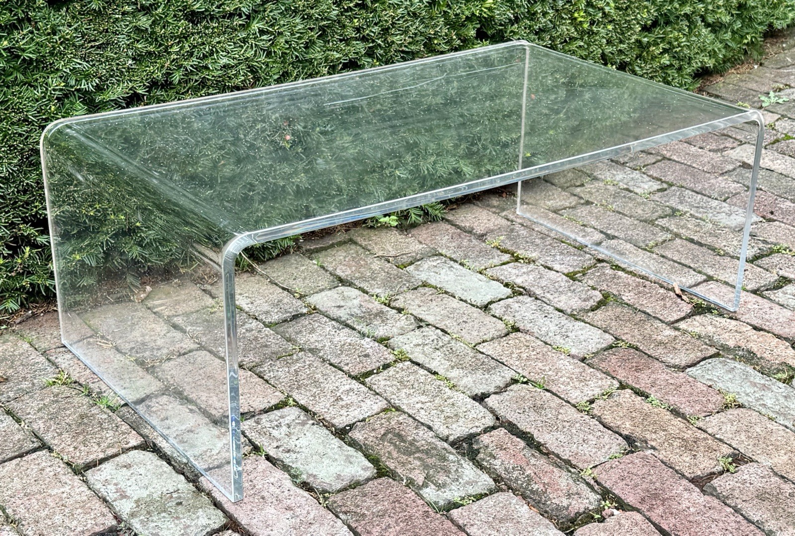 Vintage MCM Style ACRYLIC COFFEE Table Mid Century Modern Throwback 1960’s
