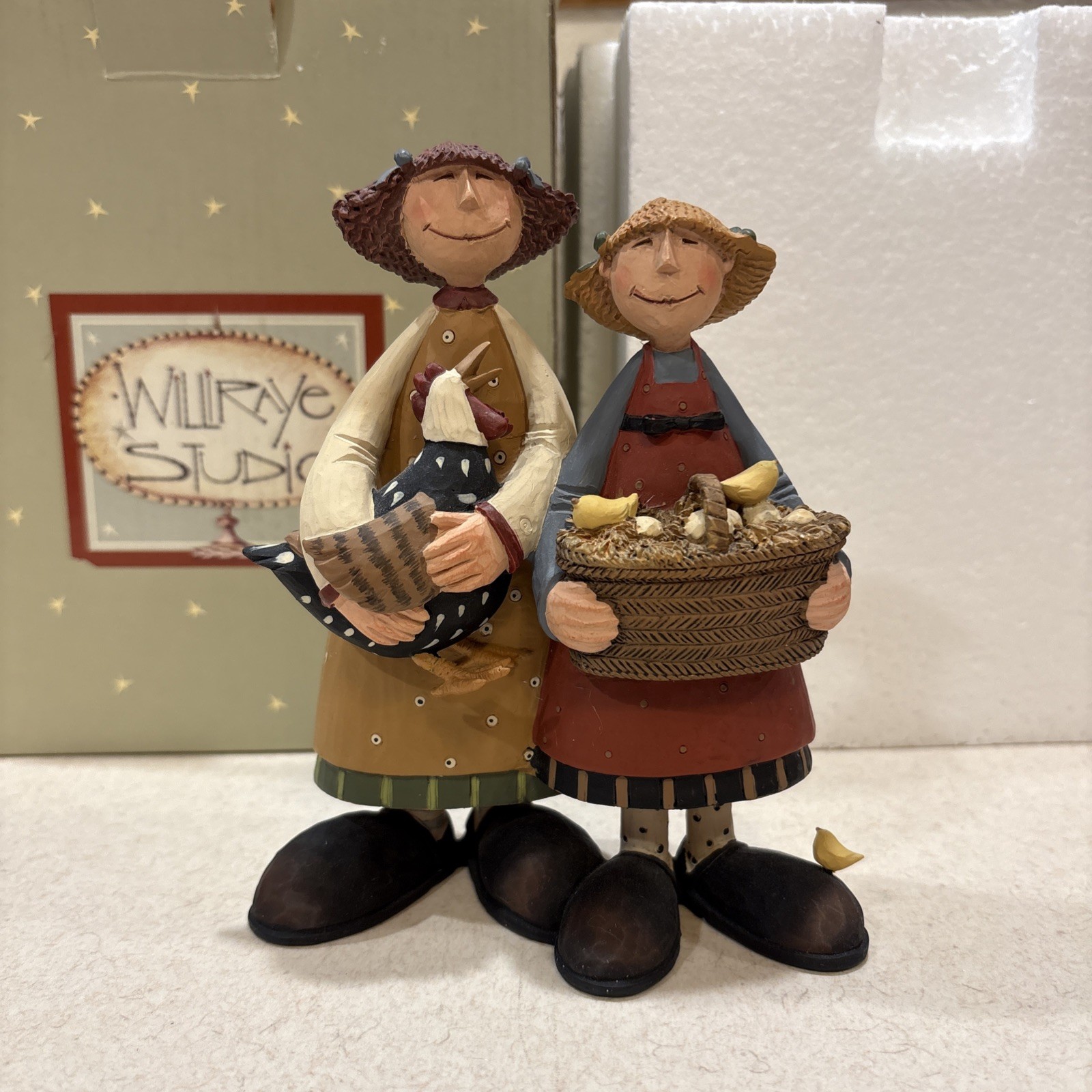 Williraye Studio Cackling Cousins Figurine WW7890 Coynes Folk Art Retired w/box
