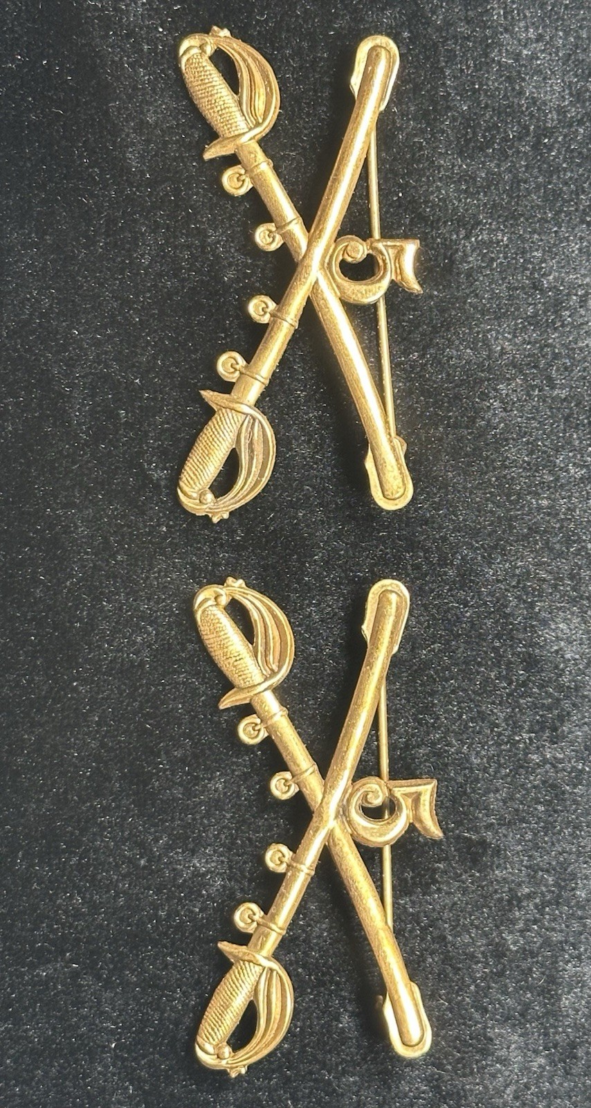 NICE PAIR SPANAM 5TH CAVALRY REGIMENTAL OFFICER Collar Insignia. Hard To Find