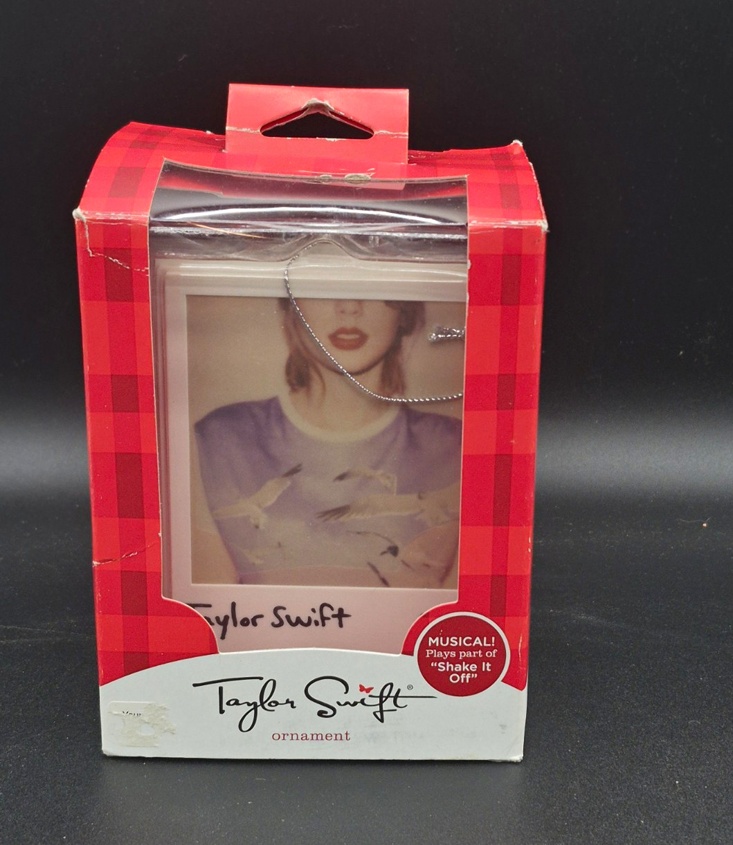 Authentic 2015 Taylor Swift \