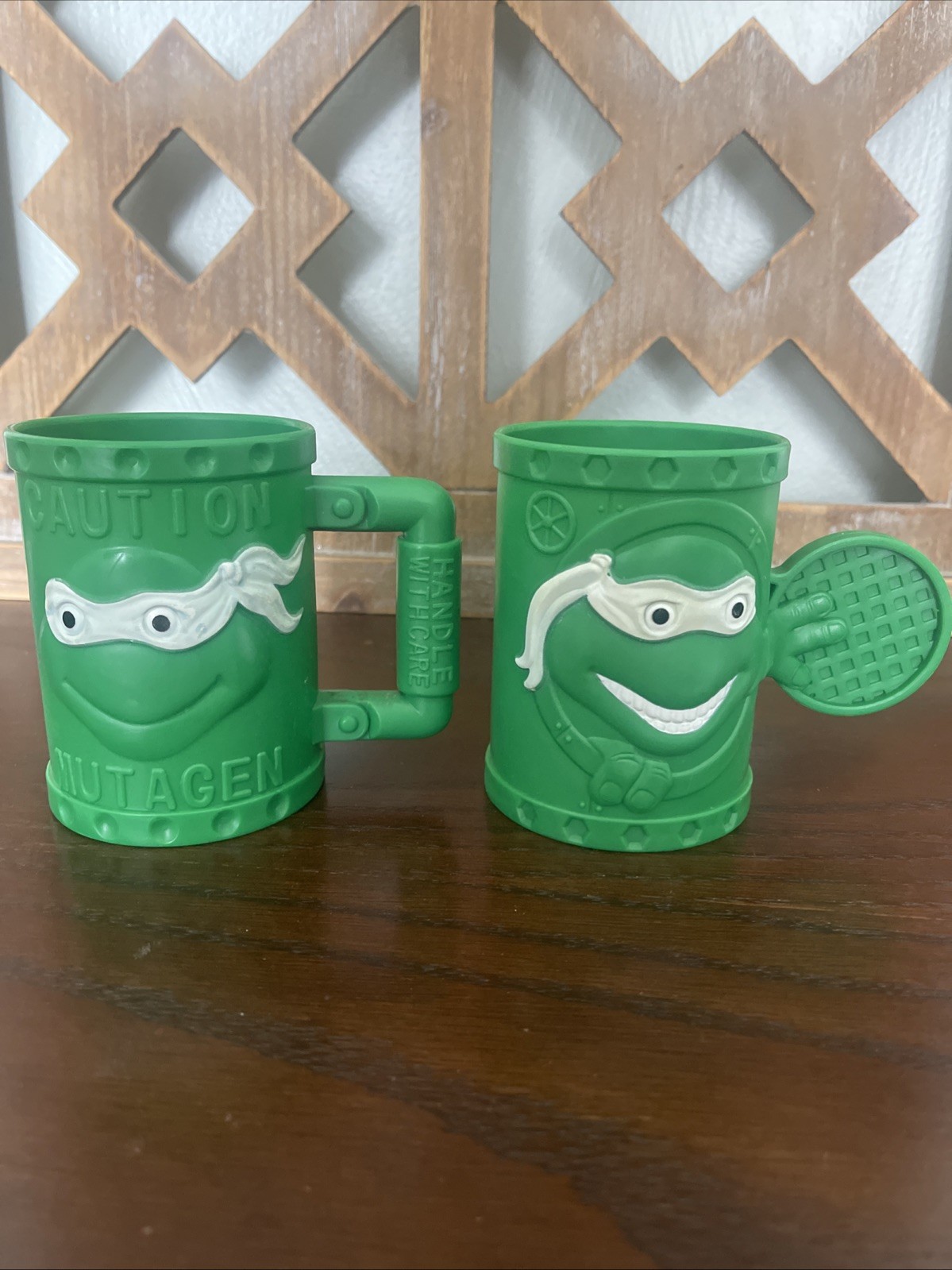VTG 1991 TMNT Teenage Mutant Ninja Turtles 2 Mugs Mirage Studio Plastic Cups Lot