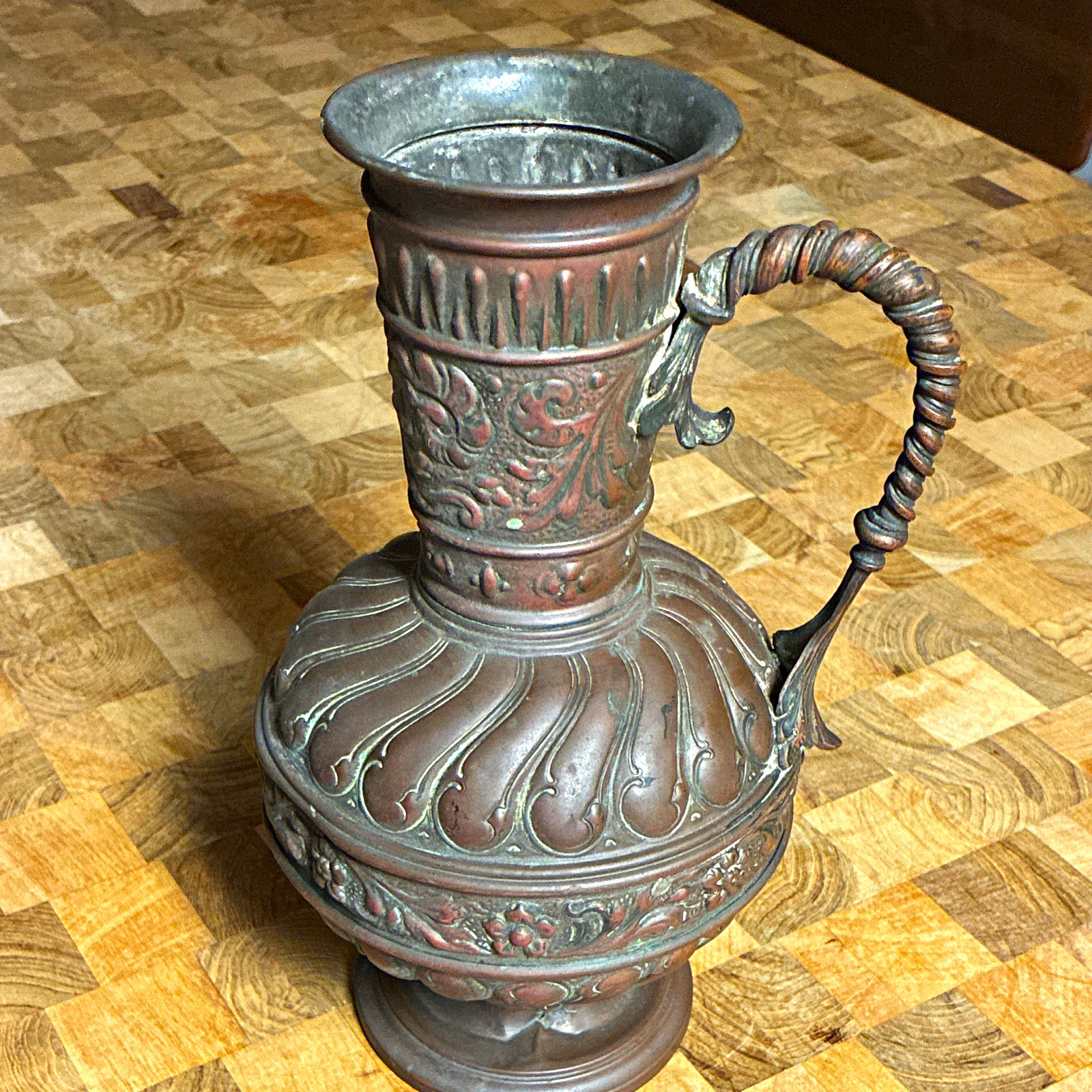 1890-1910 Middle East hammer copper water pitcher w/ reposes floral decor