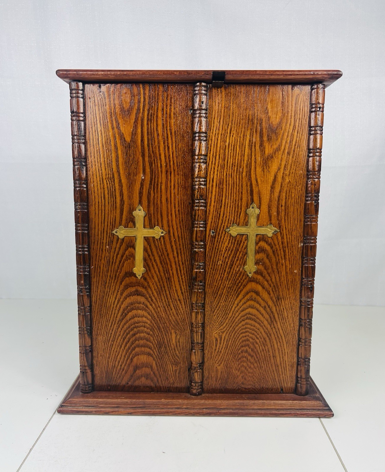 VINTAGE ANTIQUE CATHOLIC LAST RITES SICK CALL Wooden BOX CABINET RELIGIOUS