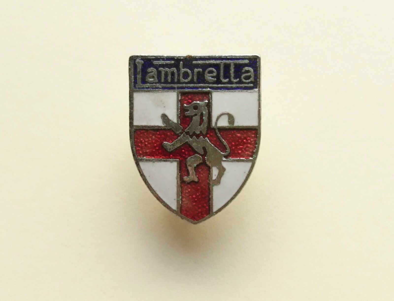 Vintage lapel pin Lambretta