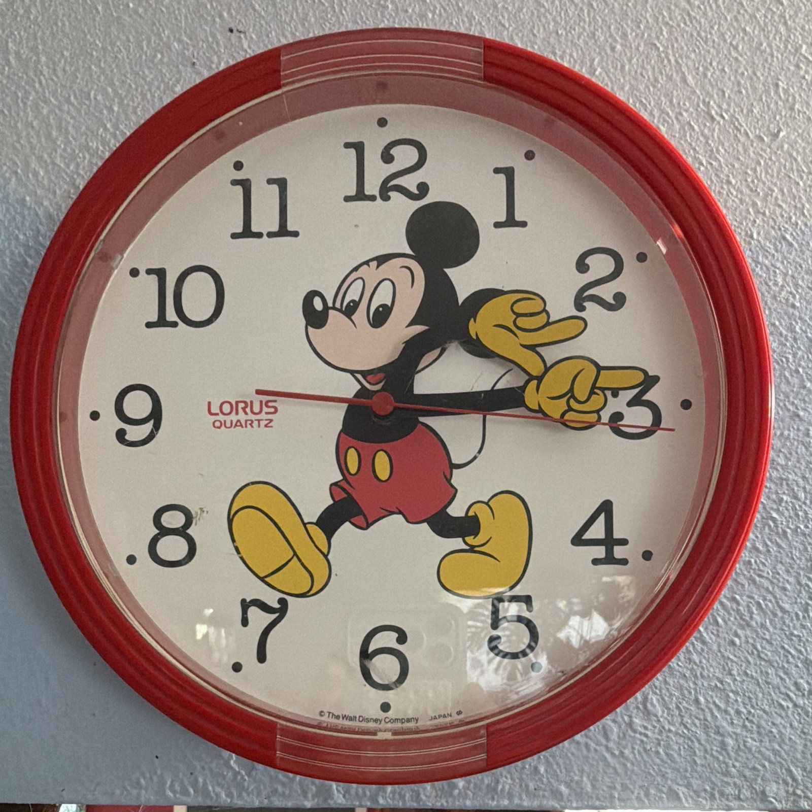 Vintage Mickey Mouse Moving Arms Battery-Operated Clock