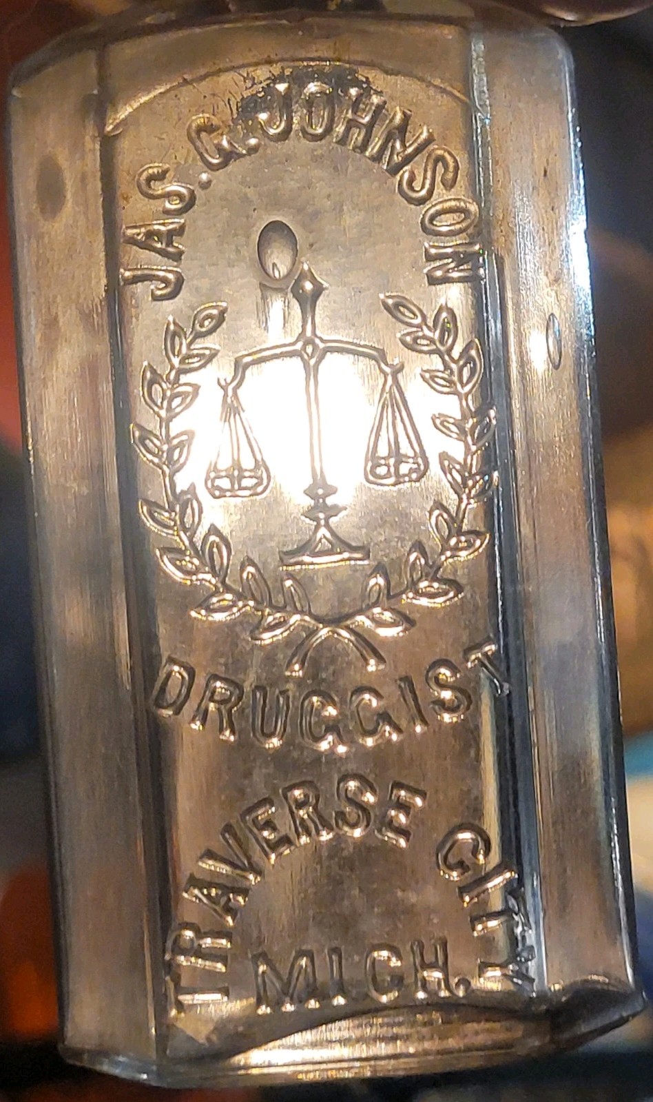 RARE JAS G JOHNSON & CO DRUGGISTS TRAVERSE CITY MICHIGAN ANTIQUE MEDICINE BOTTLE