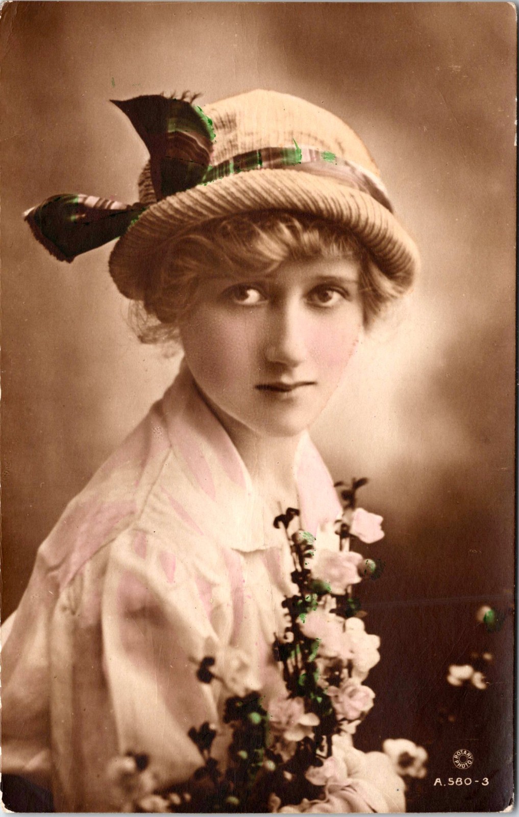 KATHLEEN VINCENT : PORTRAIT OF A BRITISH BEAUTY : ROTARY PHOTO : RPPC : (1910\'s)