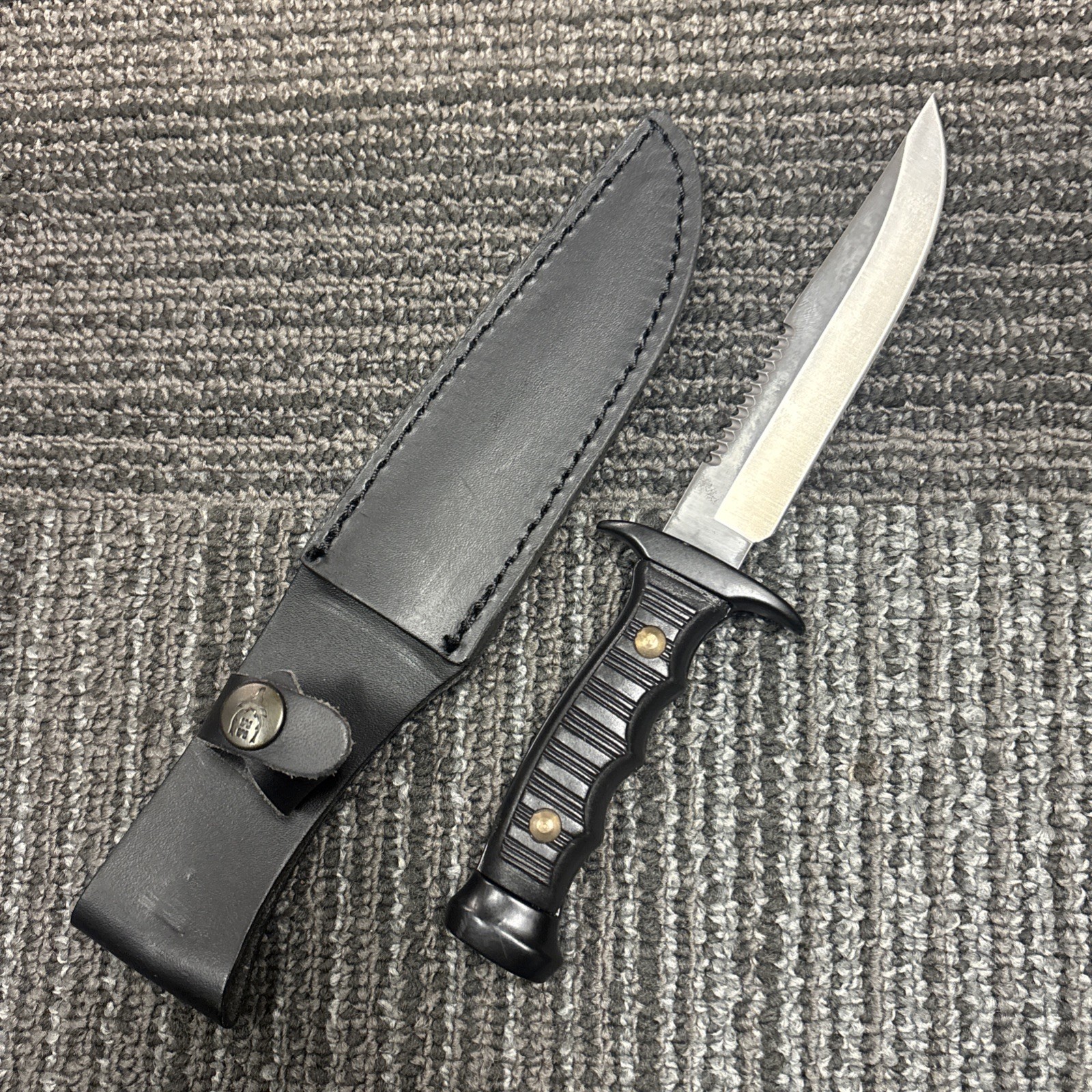 Muela 7121 Fixed Blade Bowie Knife, 4.7” (120mm) Blade w/ Black Leather Sheath
