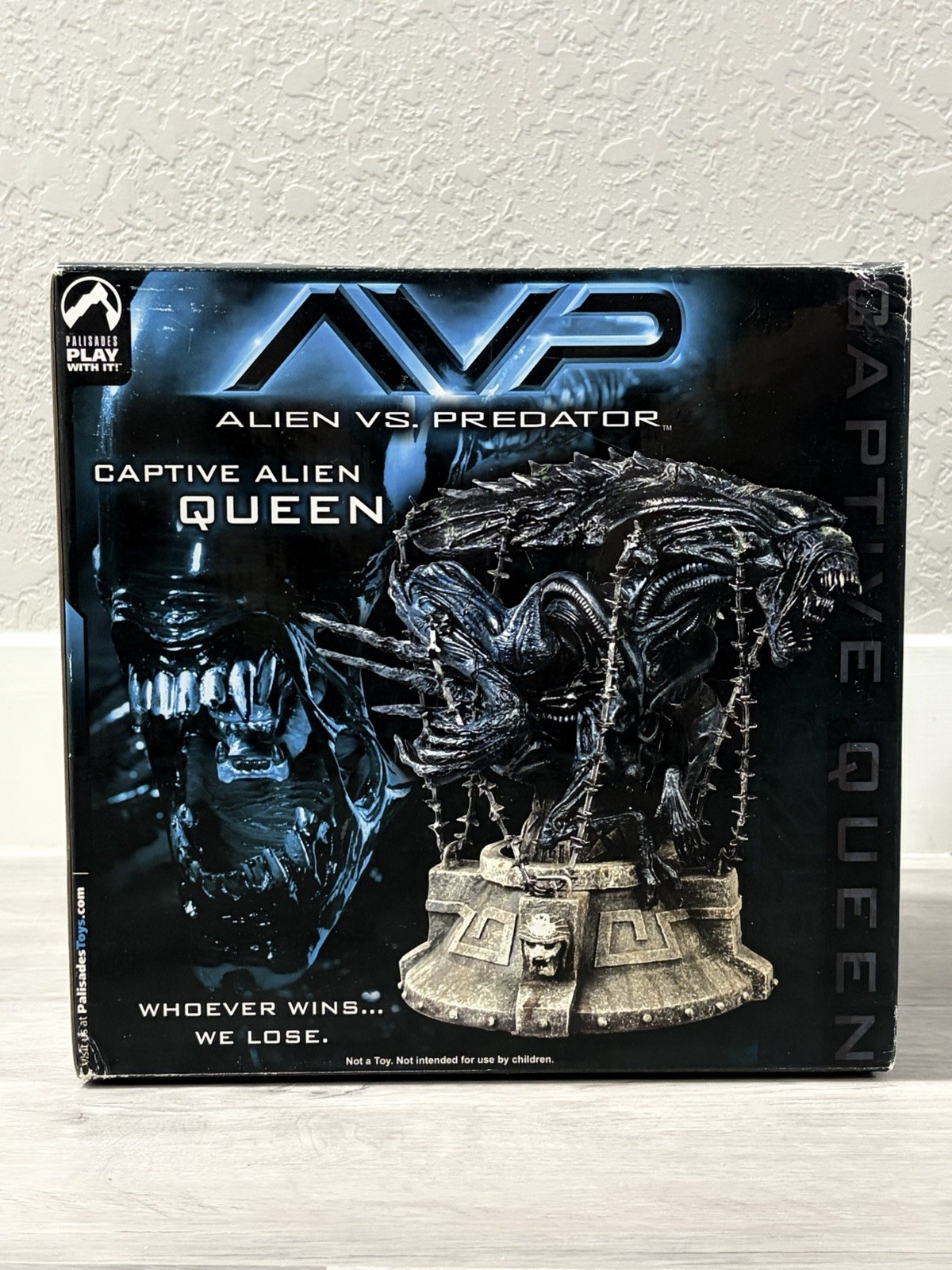 Palisades Alien vs Predator  Captive Alien Queen LE 103/5000 RARE VHTF