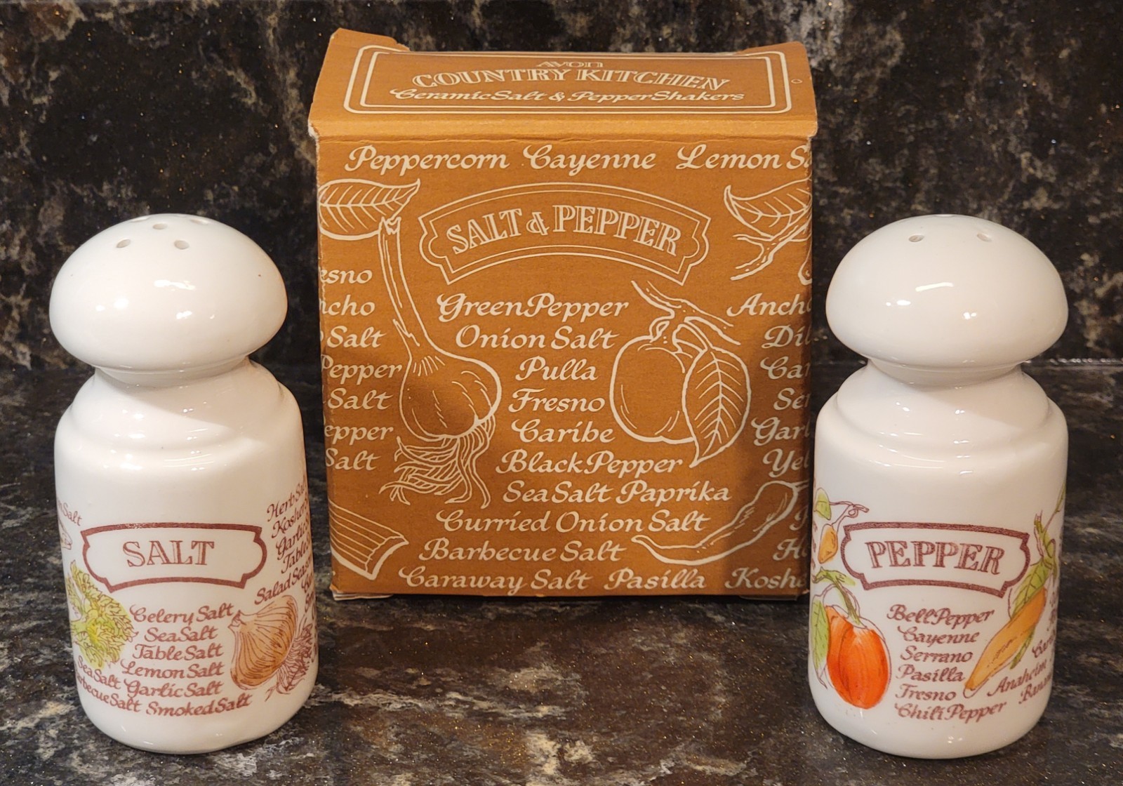 Vintage 1980 Avon Country Kitchen Ceramic Salt & Pepper Shakers Set - New In Box