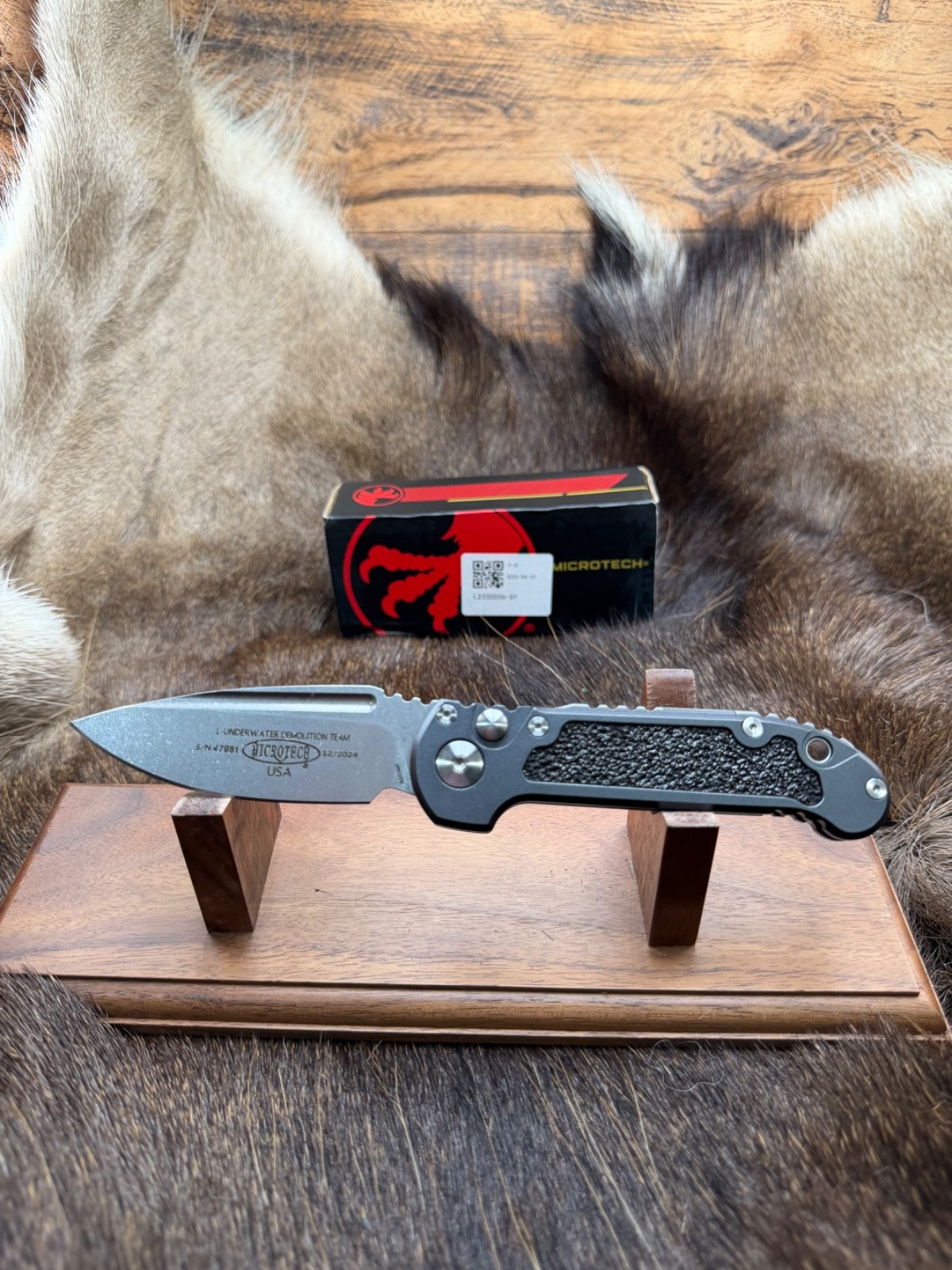Microtech Tactical Knife With Aluminum Handles With a Black Insert Mint In Box