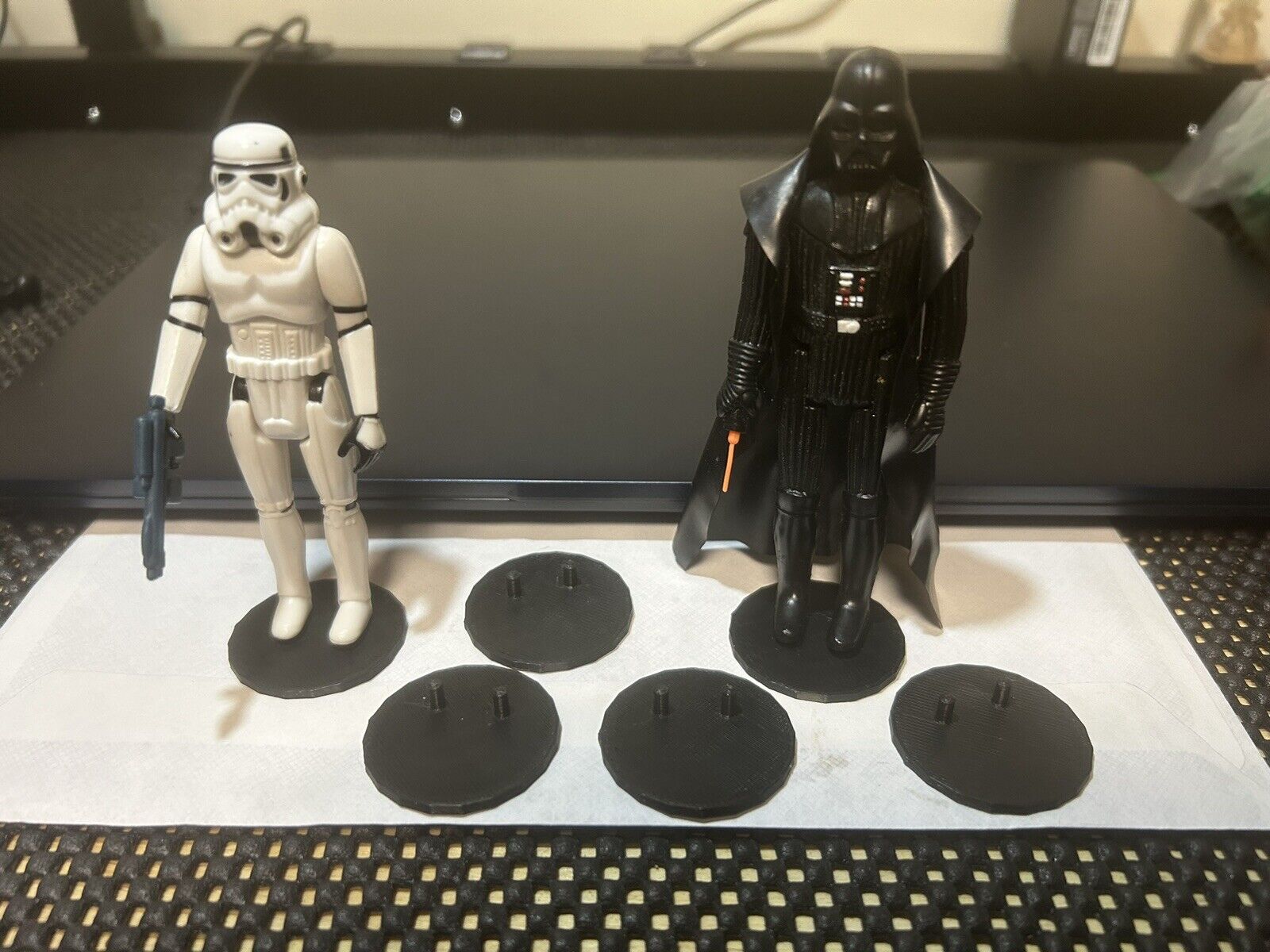 Original And RETRO  Star Wars THIN action figure stands QTY 45