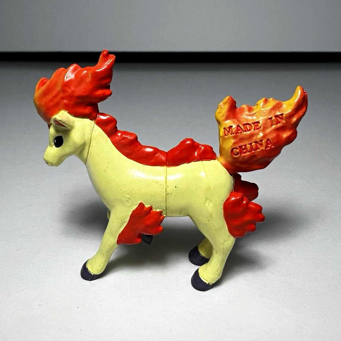 Vintage CGTSJ TOMY Pokémon Ponyta Figurine Plastic Animation Collectible Figure