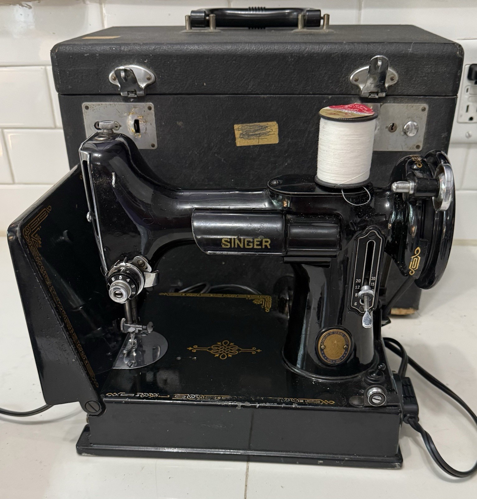 Vintage Singer Featherweight Sewing Machine w Case 1951 AK089337 Works Great