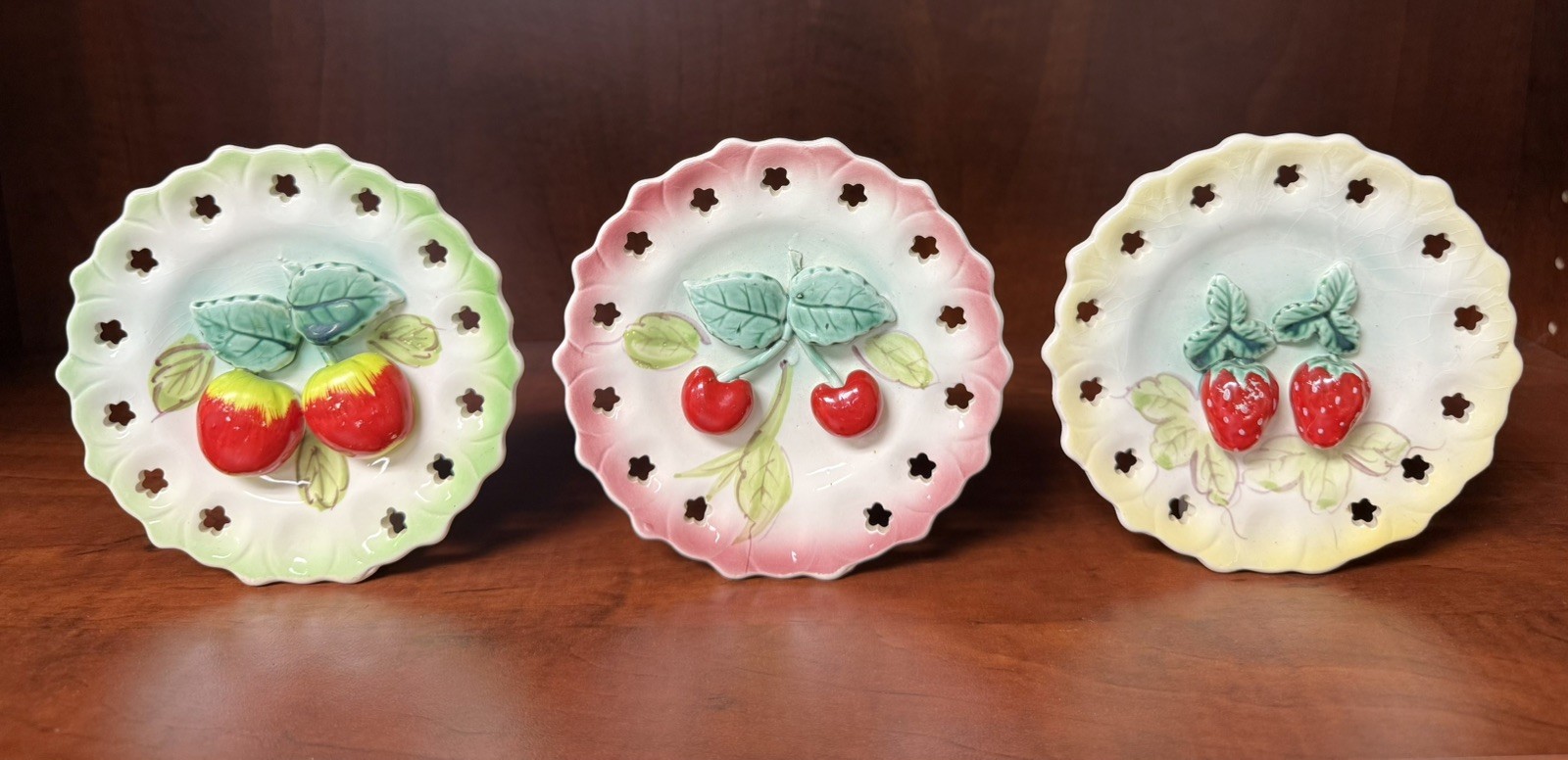 VTG Thames Japan Ceramic Fruit Wall Pockets Set 3 Apple Cherry Strawberry MCM  