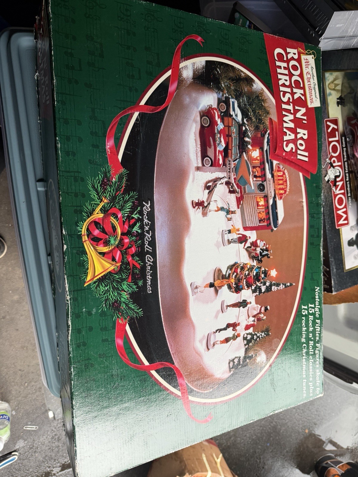VTG 1997 Mr. Christmas Rock N Roll Animated Musical Diner Skating Pond W/Box