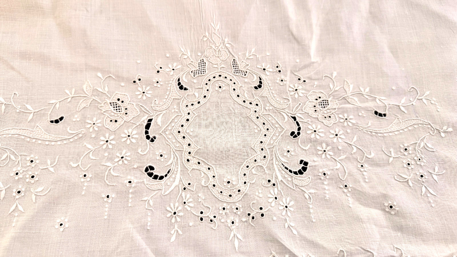 Vintage Antique White Hand Embroidered Linen Sheet  B373