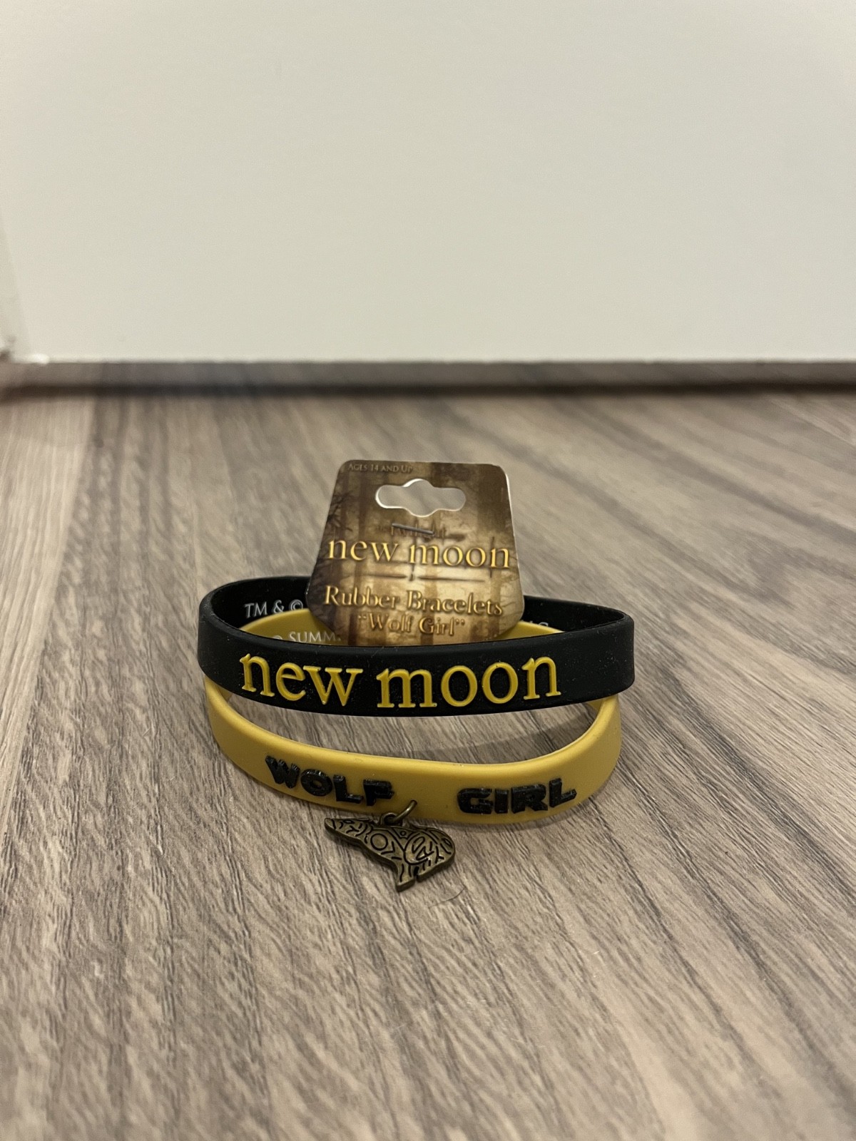 The Twilight Saga: New Moon “Wolf Girl” Bracelet Set | Original Packaging
