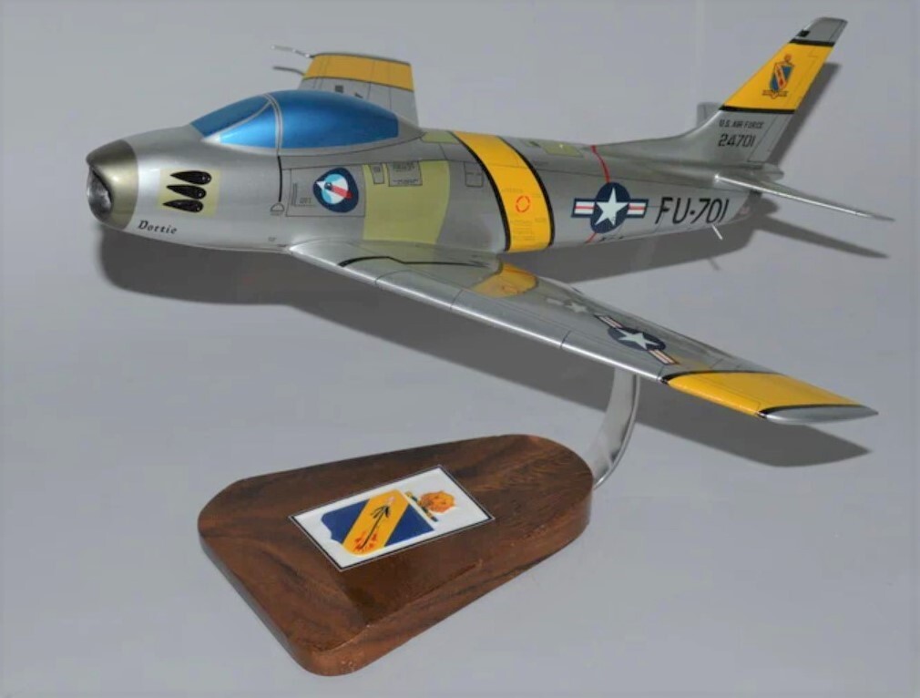 USAF North American F-86 Sabre 51st FW Mustangs Desk Jet Model 1/32 SC Airplane