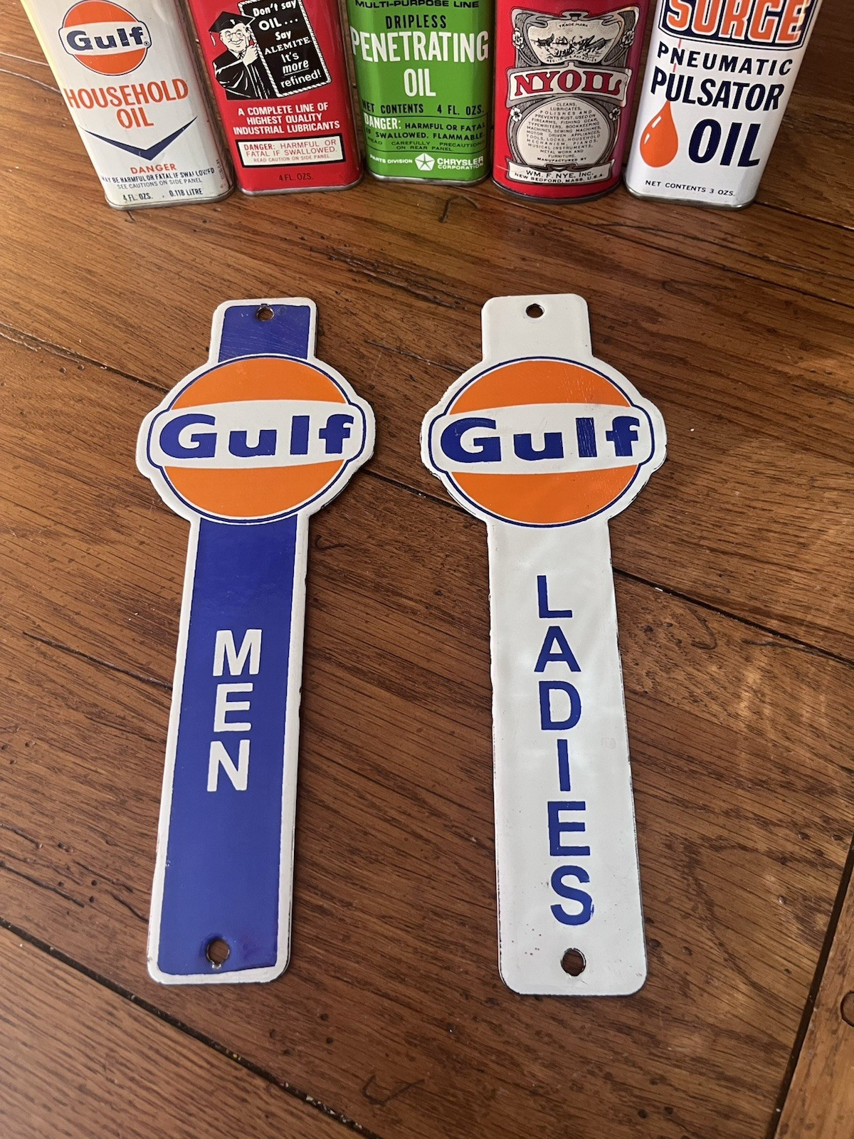 NICE PAIR OF MEN WOMEN PORCELAIN GULF MOTOR OIL RESTROOM SIGN KEY FOB HOLDER