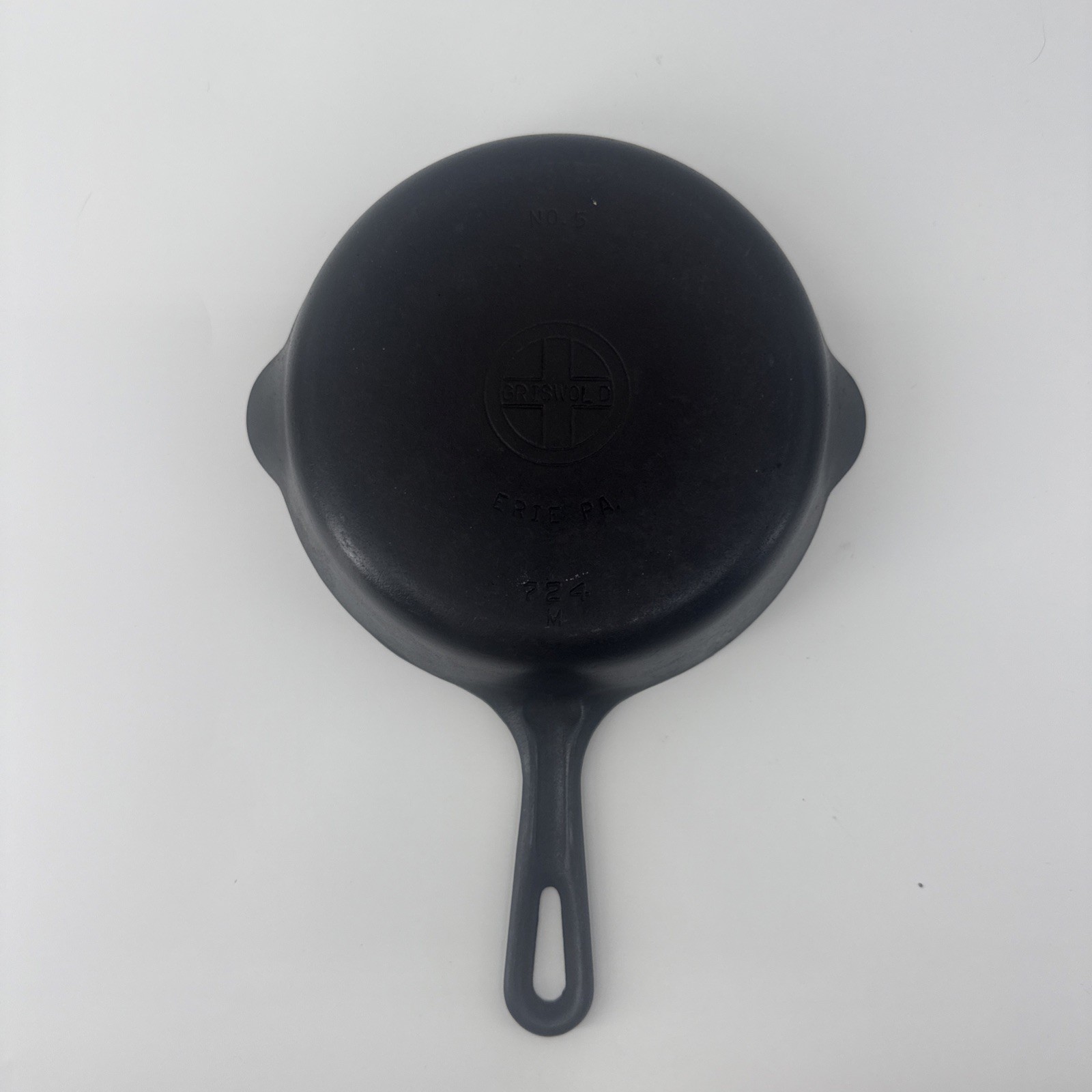 Vintage GRISWOLD No 5 Cast Iron SMALL BLOCK LOGO Pattern 724M, Erie PA