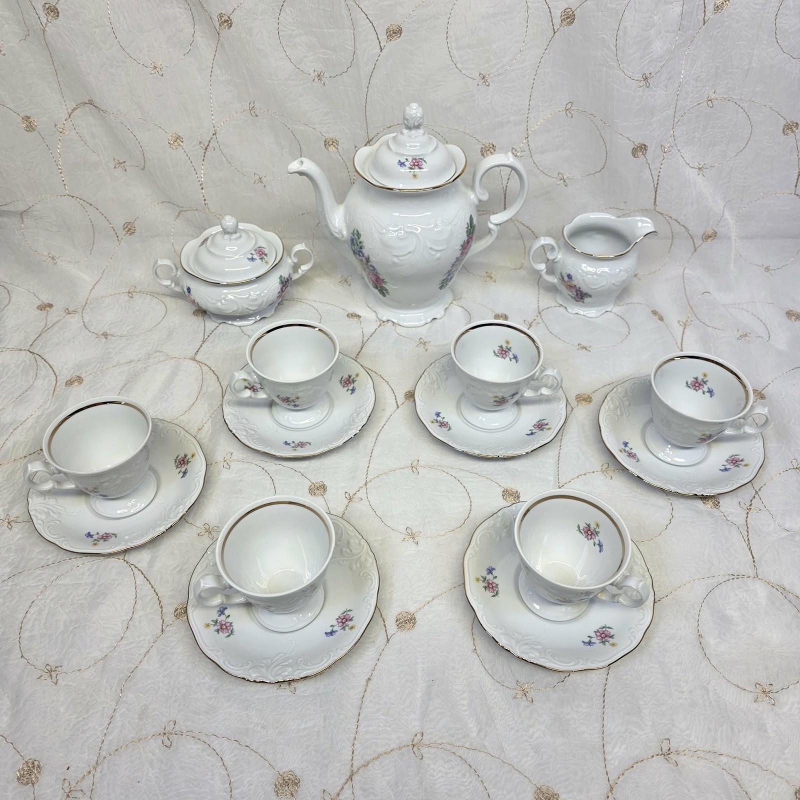 Vintage Wawel Poland Rococo Porcelain Tea Set White Floral Gold Trim 15 Pc Vintage Wawel Poland Rococo Porcelain Tea Set White Floral Gold Trim 15 Pc