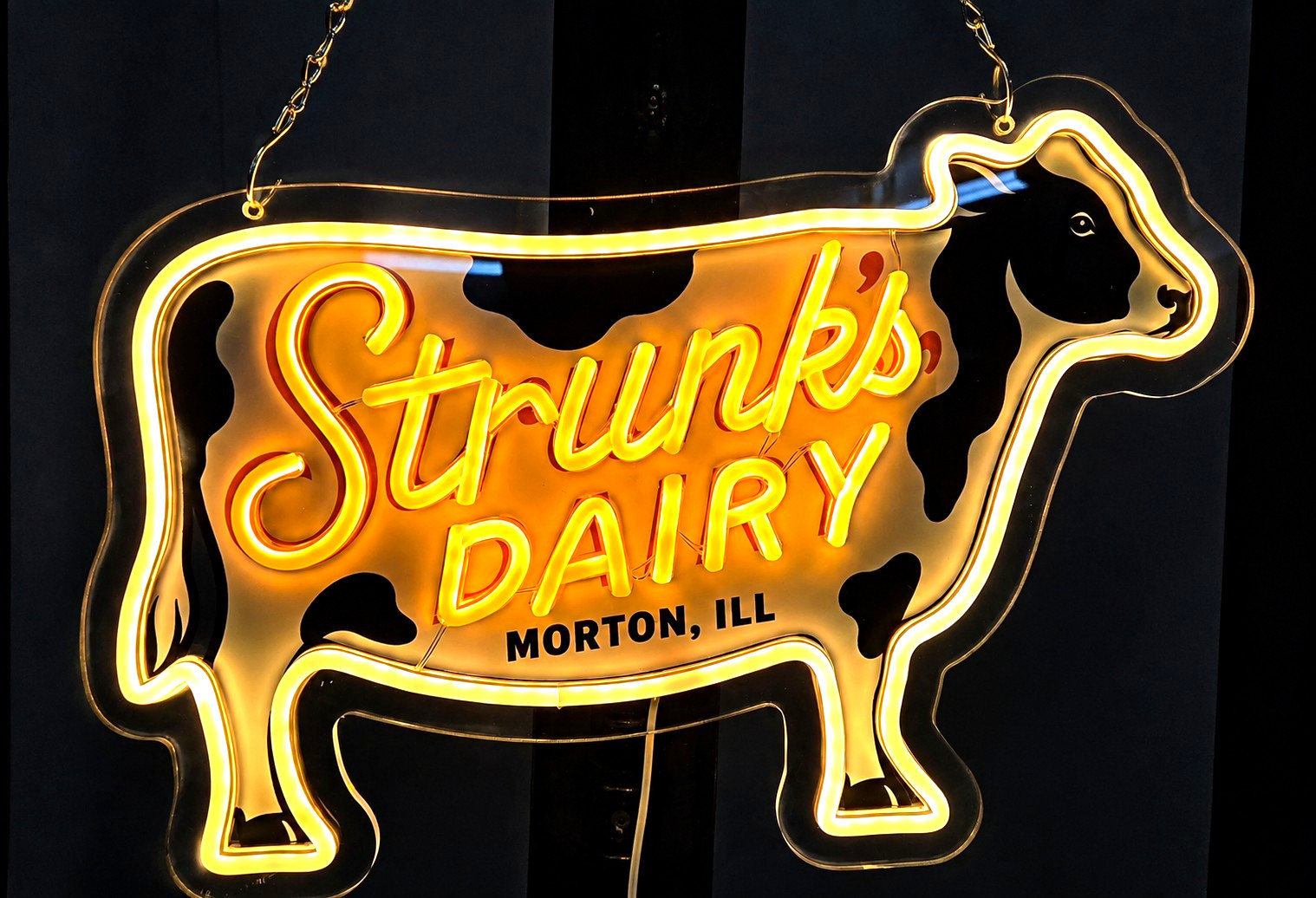 Strunk's Dairy Cow LED Neon Advert Sign 16x13 Vintage Farming Decor Morton, IL