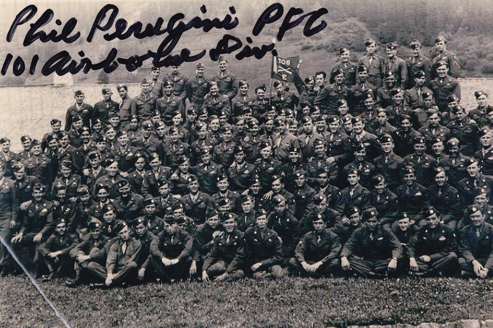 PFC Philip Perugini Signed Auto 4x6 Photo Band of Brothers Easy Company 101st