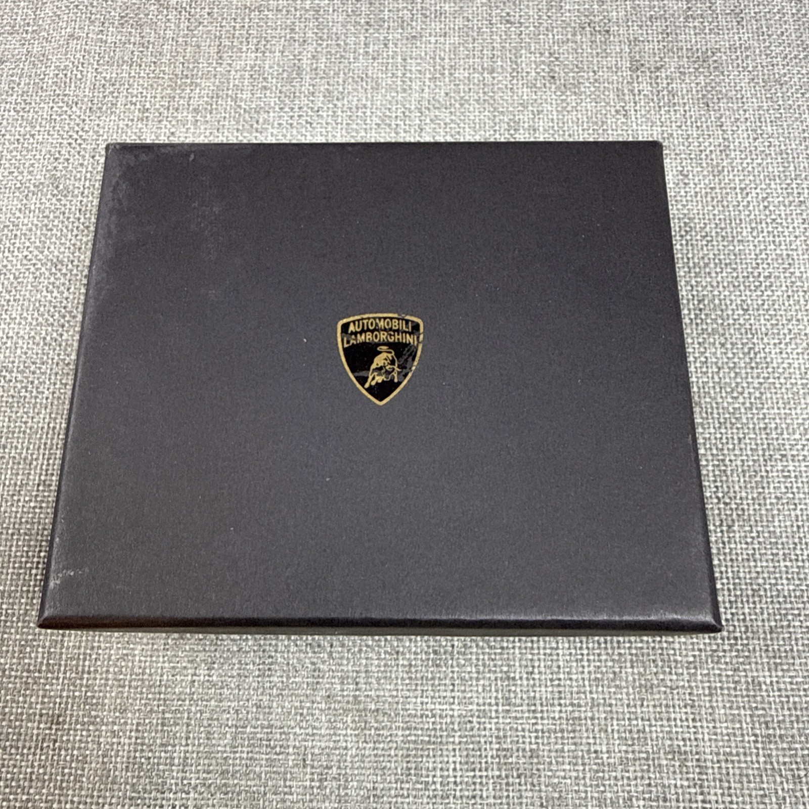 Genuine Lamborghini 3D Yellow Keyring key holder keychain Lamborghini Emblem