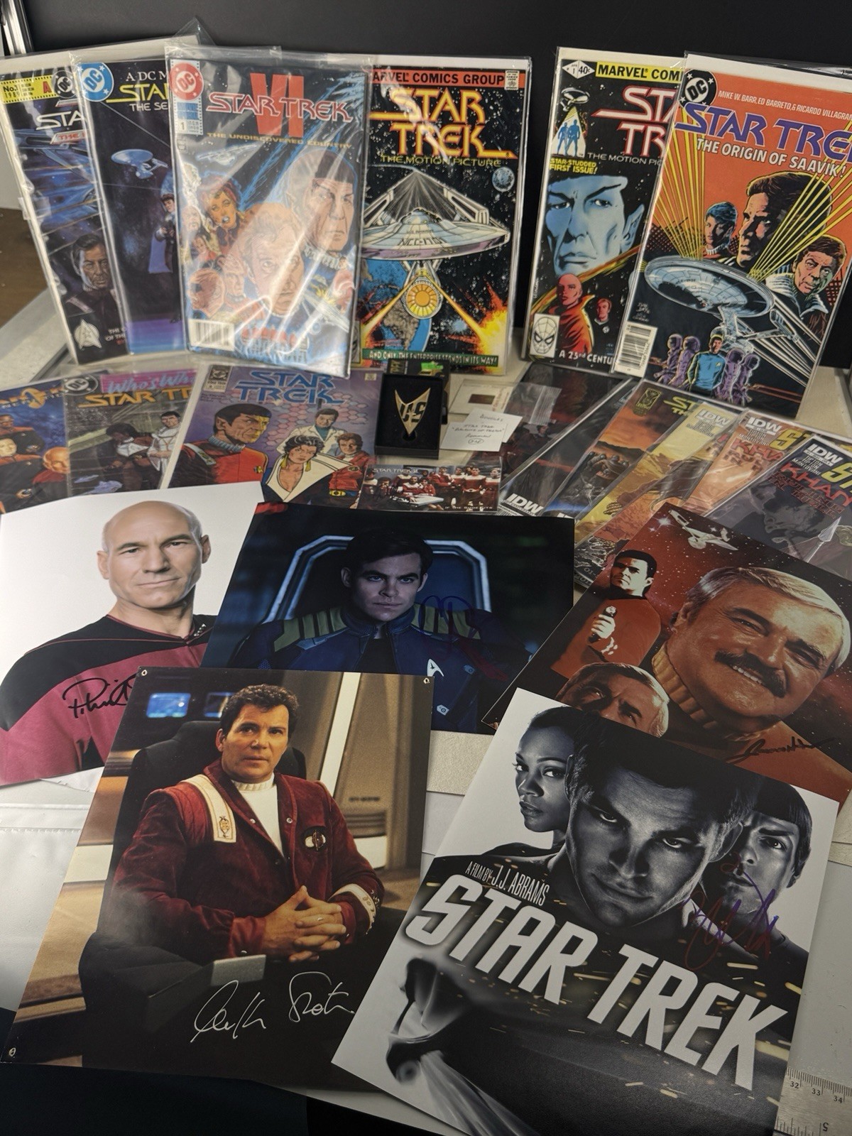 Vintage STAR TREK COLLECTIBLES Lot with 24pcs. Badge, Comics, Autographs, More
