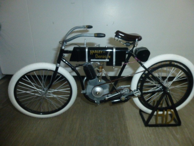 Vintage Harley Davidson 1903-1904 Model Authentic Replica Motorcycle