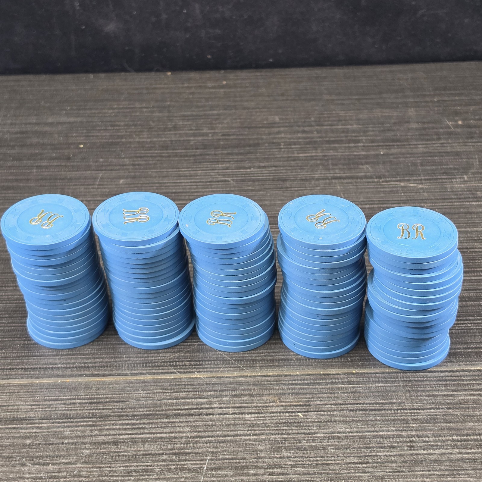 Lot of 100 Vintage Blue BR Top Hat Cane Clay Composite Poker Chips 10.2g