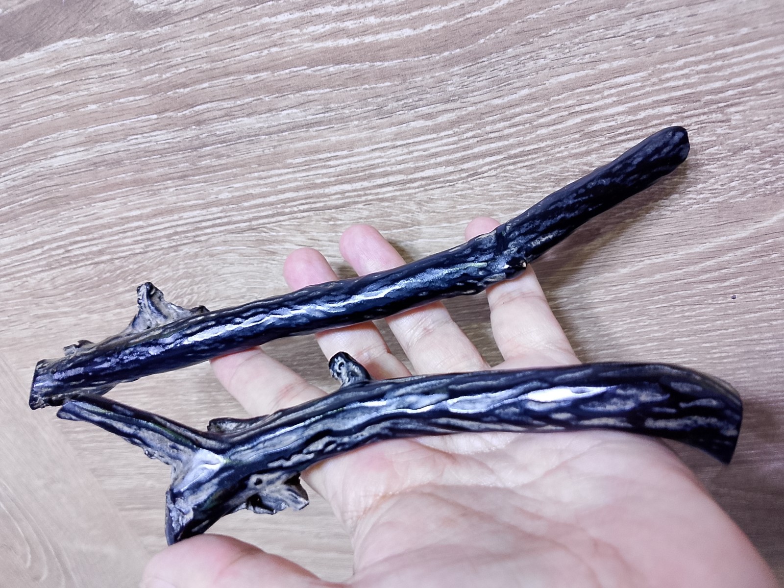Genuine Black Coral Branch With its natural contours 110g 2 pcs 24*17cm Genuine Black Coral Branch With its natural contours 110g 2 pcs 24*17cm
