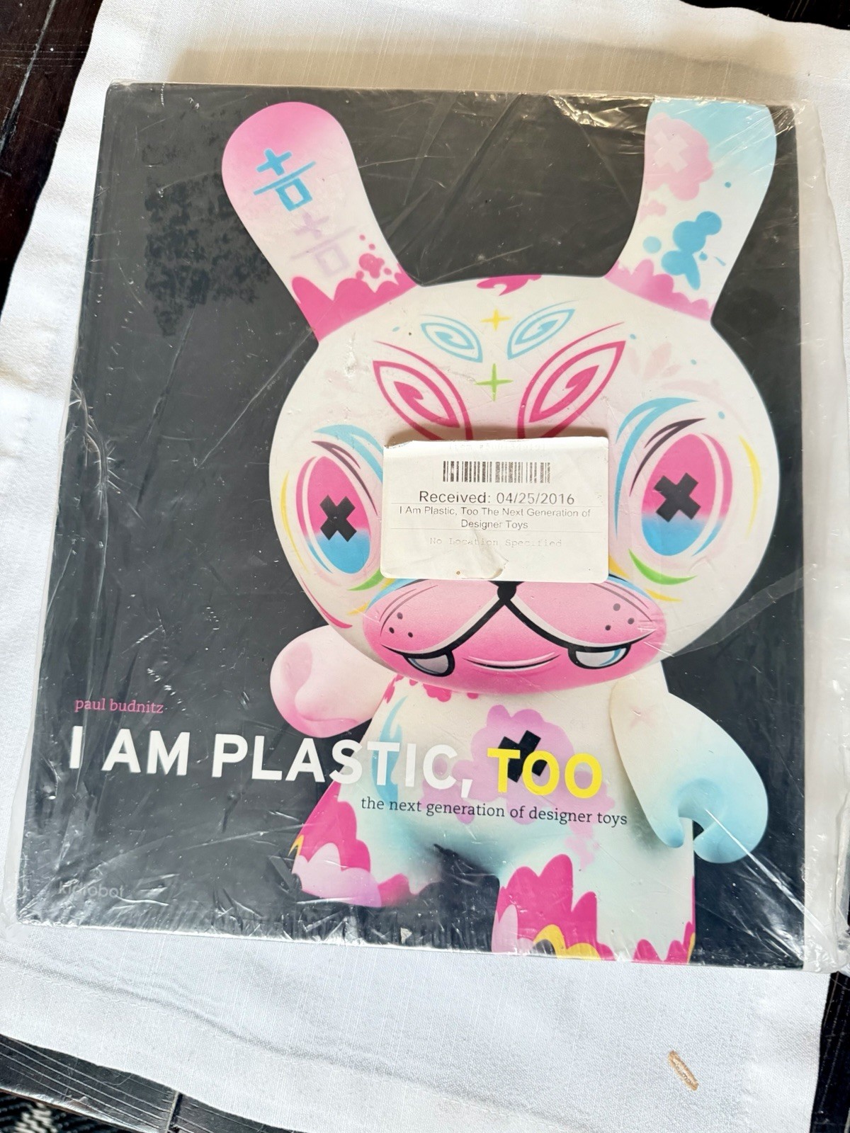 RARE DEADSTOCK - Kidrobot “I Am Plastic Too”. Book Sealed In Original Packaging