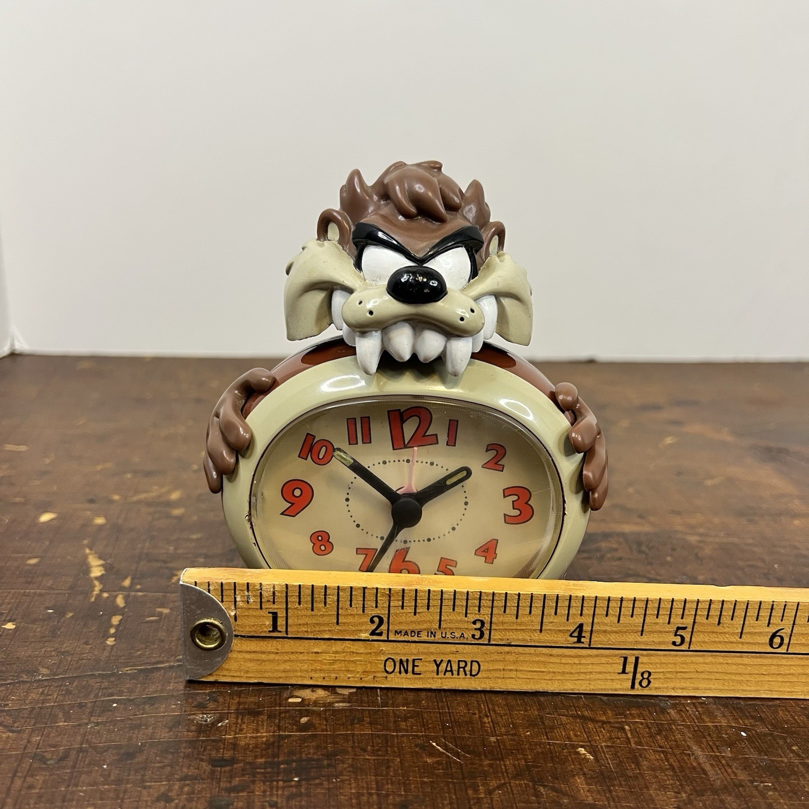 Vintage Tasmanian Devil Clock