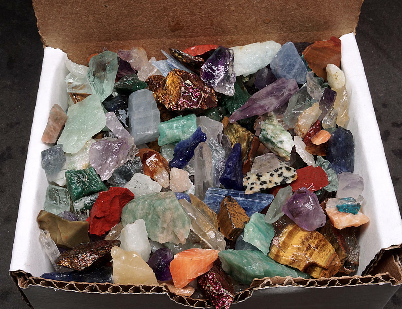 Crafters Collection 1000 Carat Natural Crystal Mineral Specimens Mixed Gemstones