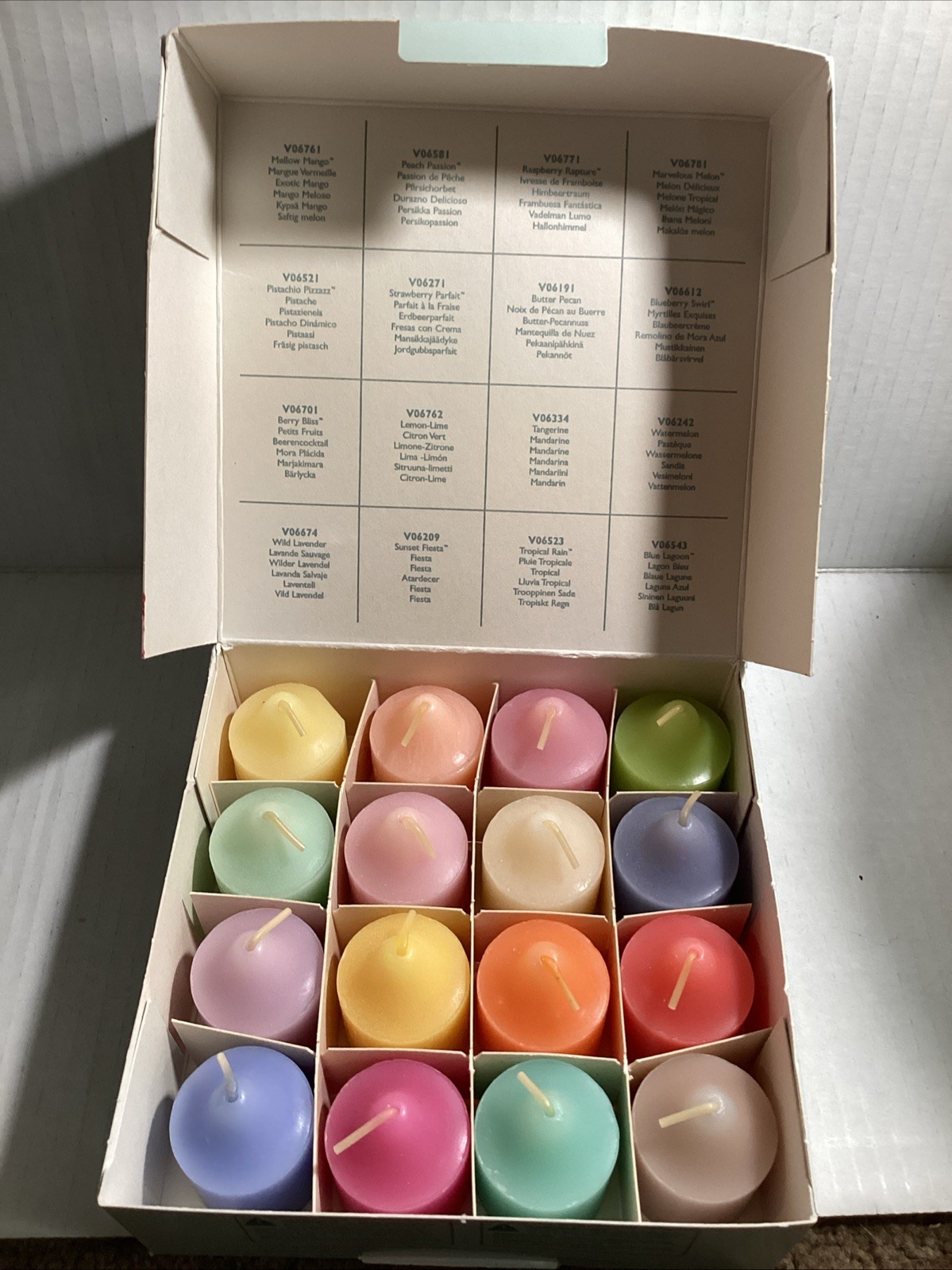 PartyLite Votive Candle Set Summer Sampler 16 Scents in Box 2004 Old Stock NEW