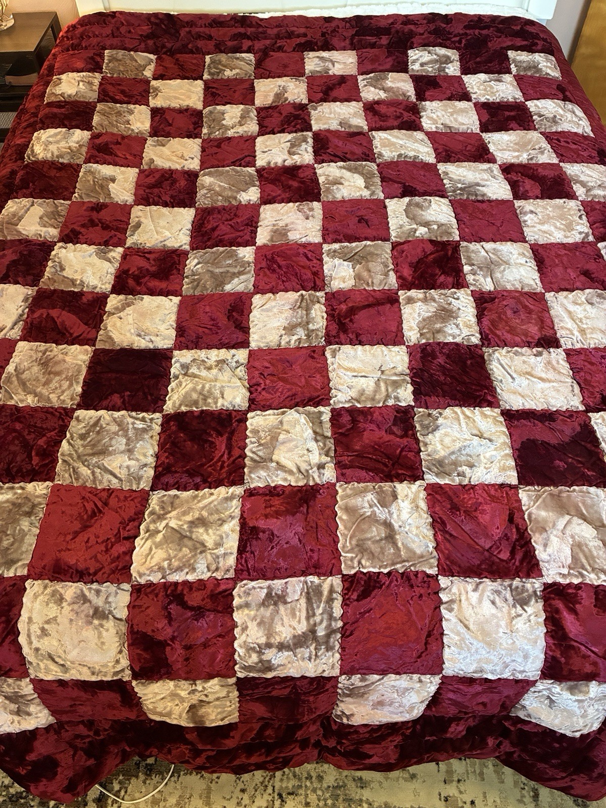 VTG Crushed Velvet Burgundy & Champagne Checkerboard Patchwork Down Quilt Read 