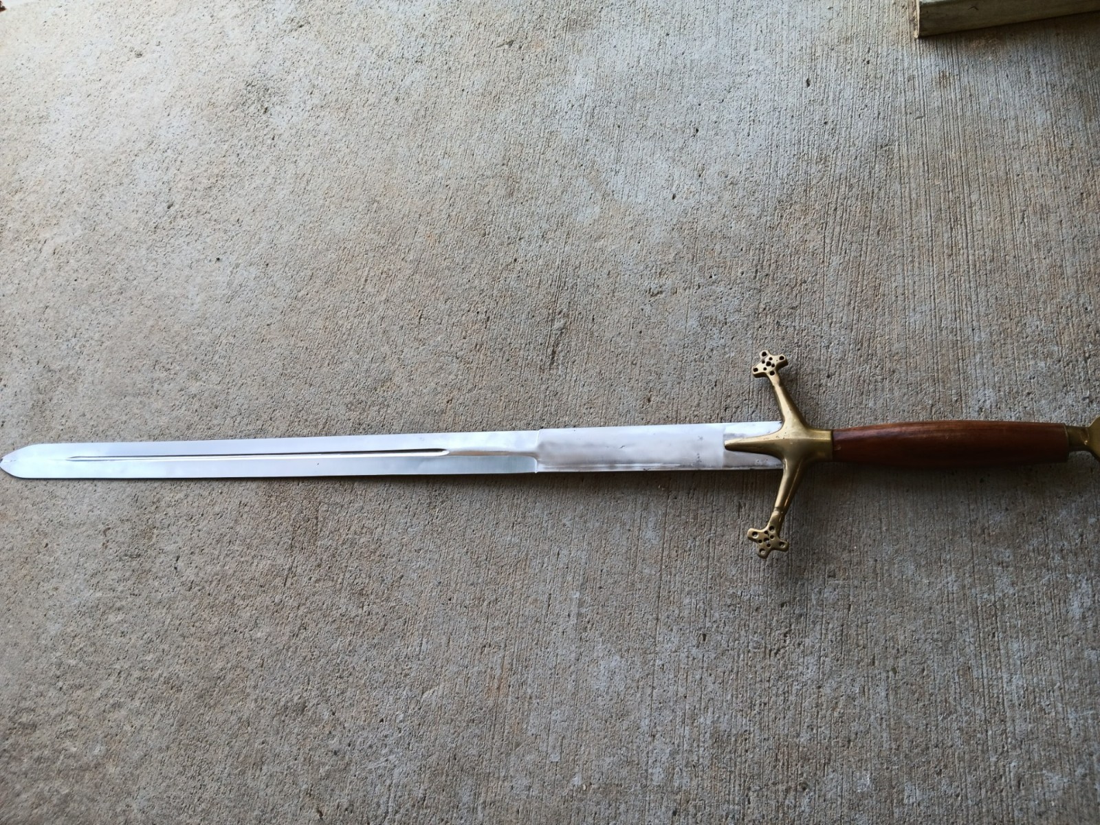 Scottish Forty Two  inch Claymore, Long Saber with Black leather Scabbard