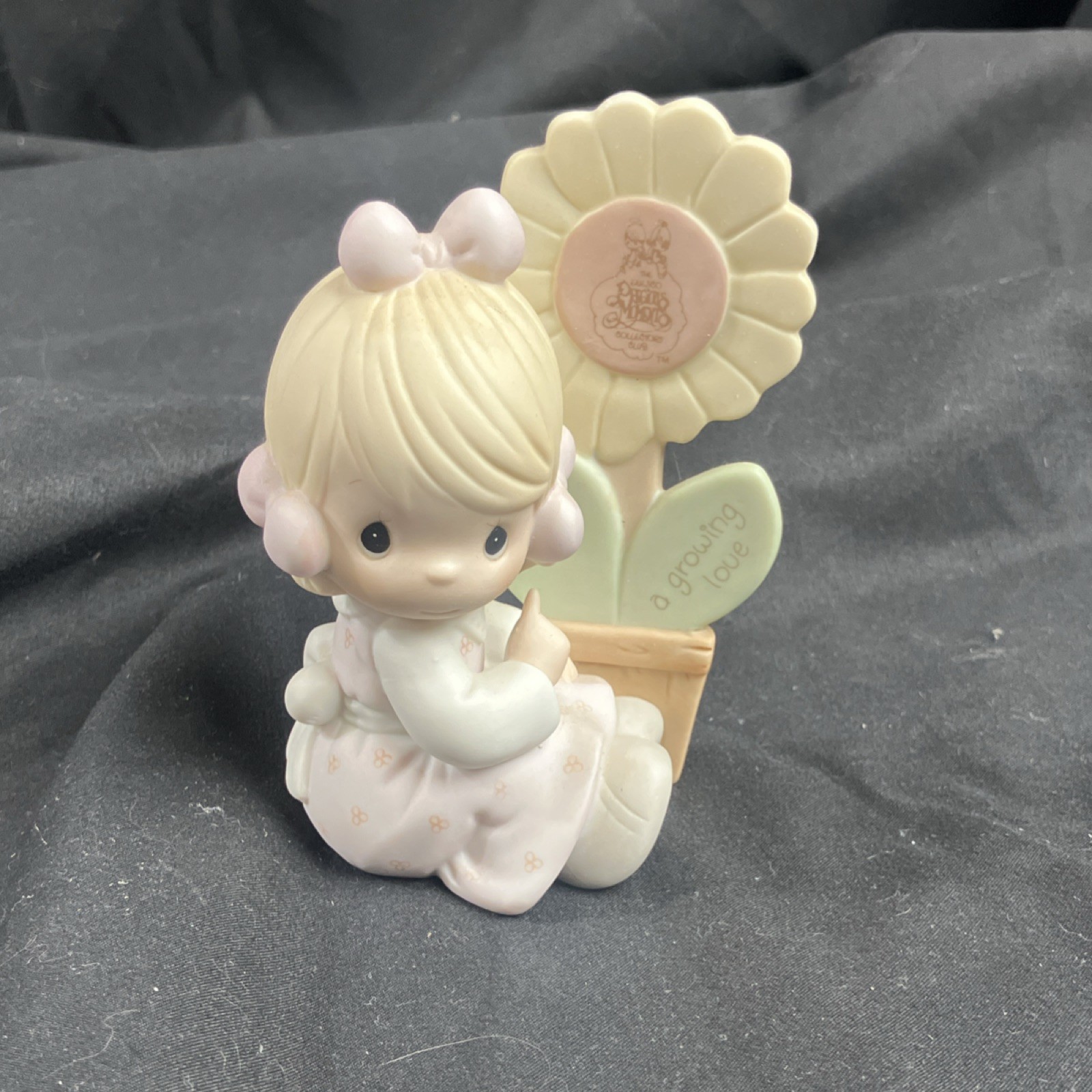 Enesco Precious Moments Collector\'s Club \
