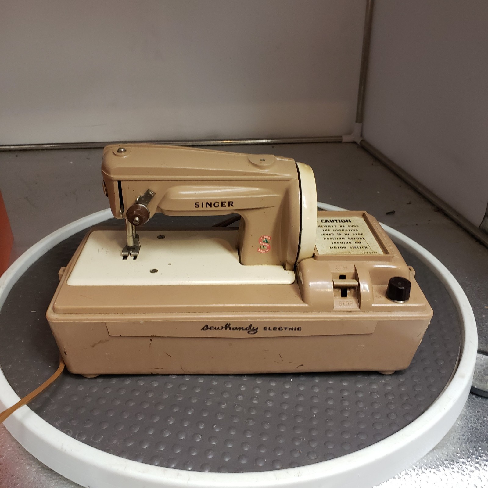 Vintage 1961 Singer SewHandy 50D Child's Electric Sewing Machine -Tested Works